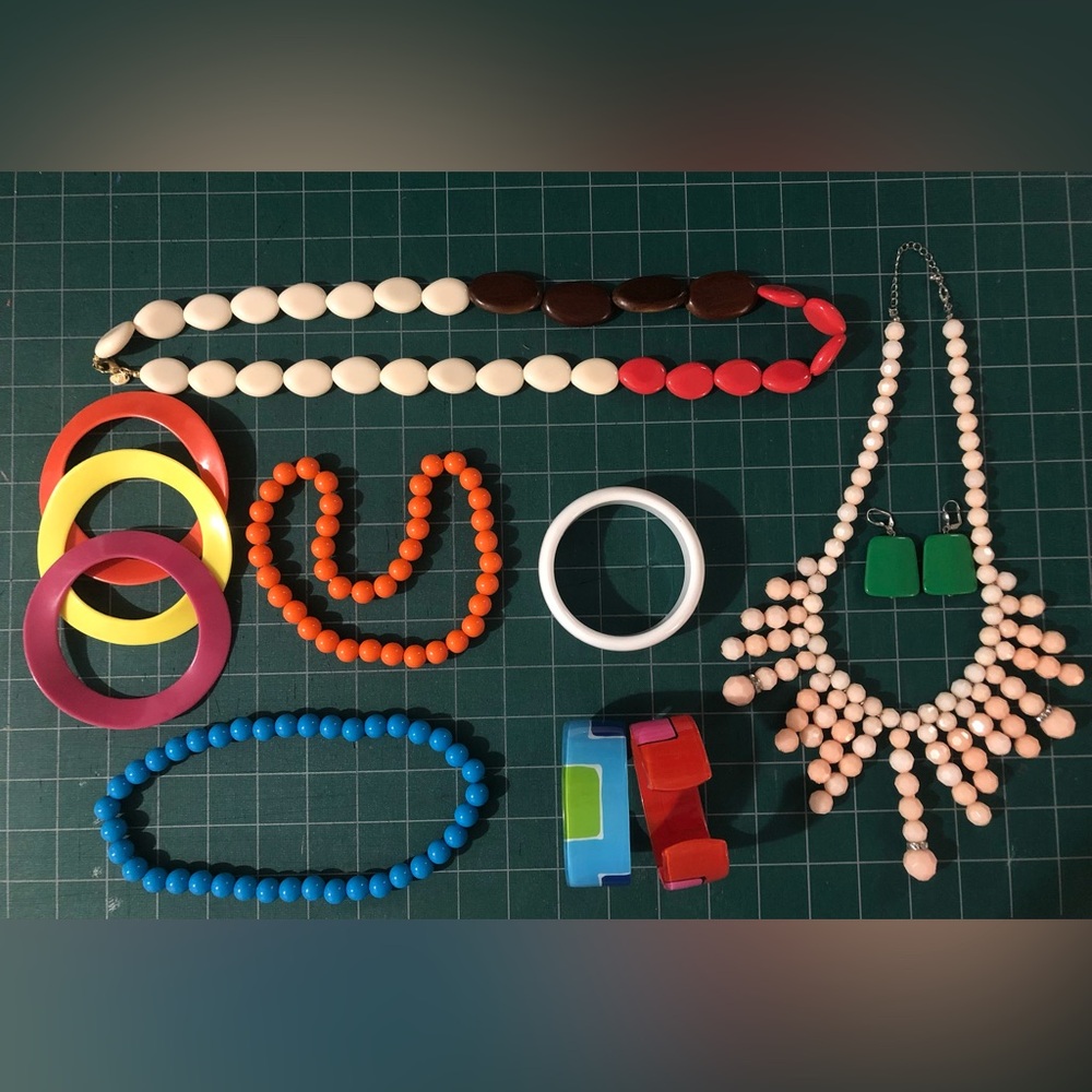 Vintage early 2000s jewelry grab bag